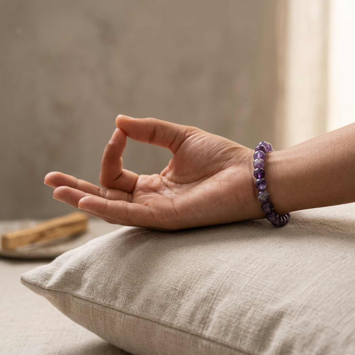 Amethyst Bracelet for Stress Relief: How It Helps in Daily Mental Calmness?